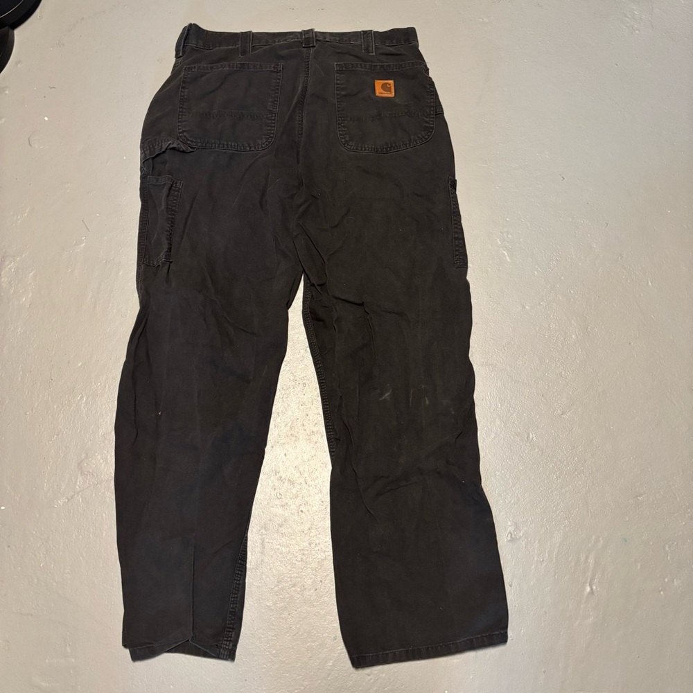 Black carhartt cargo pants see measurements size 32